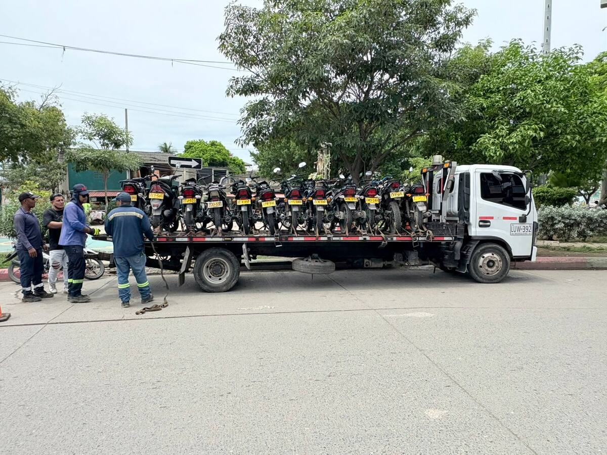 En el barrio La Esperanza y El Pozón inmovilizaron más de 200 motos por falta de documentos
