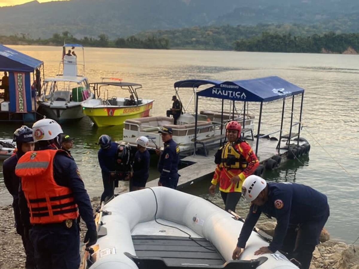Carísimo equipo de rescate está “arrinconado y abandonado” en Bomberos Bucaramanga