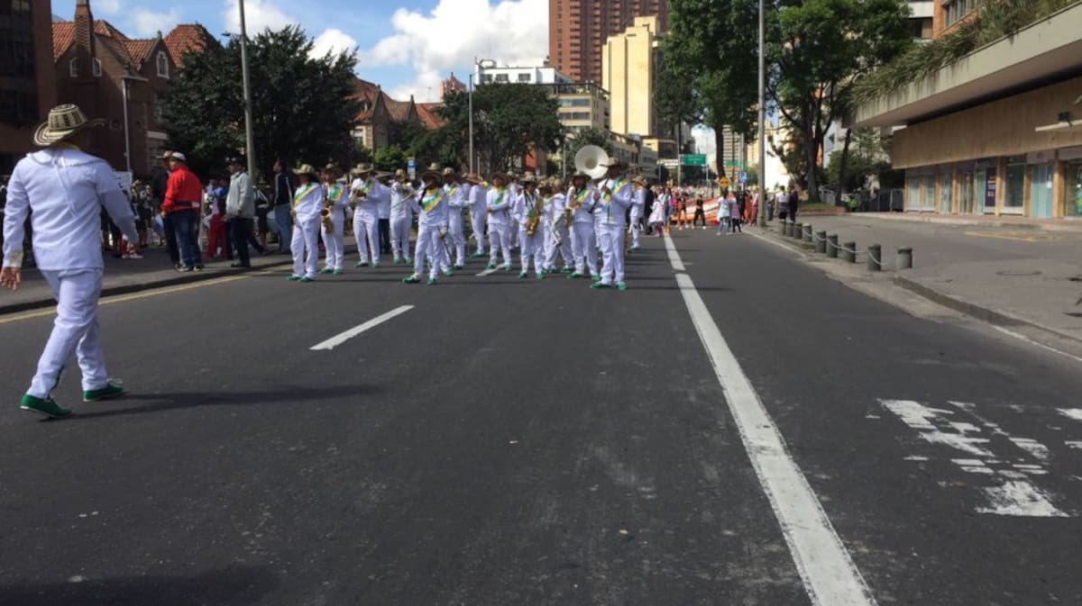 En este acto inaugural, las fundaciones Vive Bailando y Solidaridad por Colombia montaron un show, en el que los beneficiarios hicieron parte del espectáculo. 