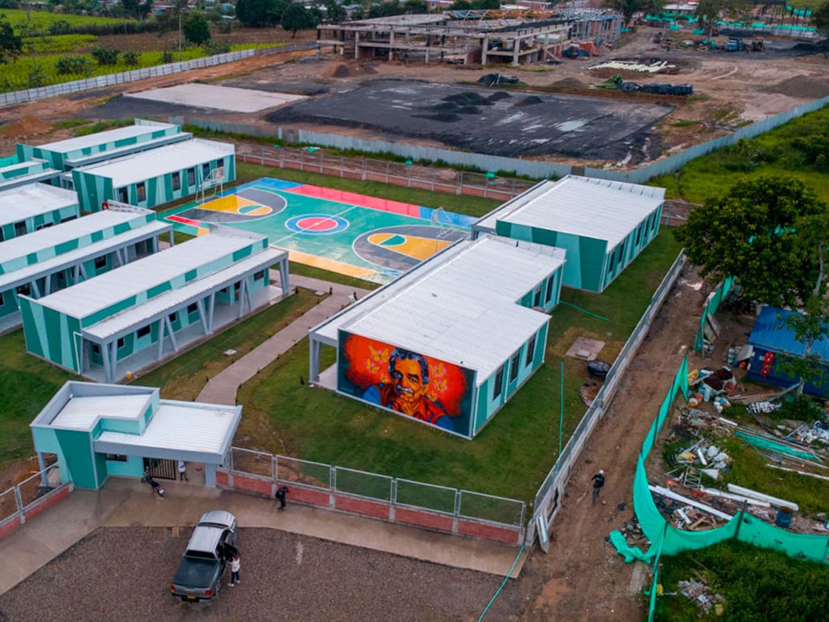 Presidente Gustavo Petro entregó el Colegio-Universidad en El Tarra