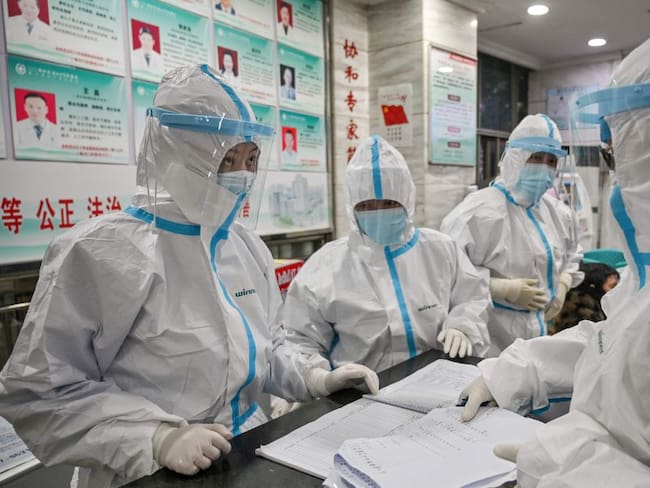 China espera probar vacuna contra coronavirus en 40 días