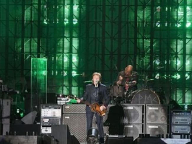 ‘No hubo daño en la gramilla de El Campín por el concierto de Paul McCartney’: Petro