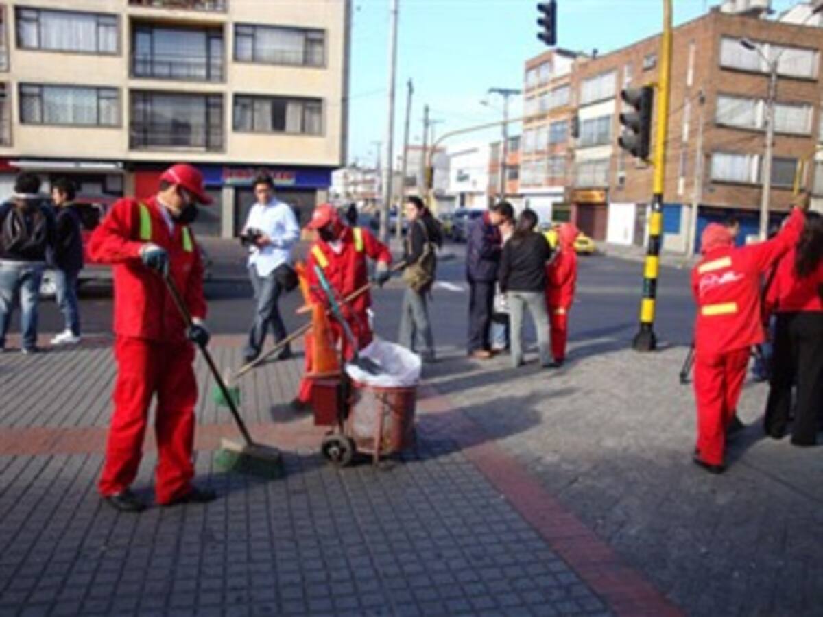 Radican denuncia contra operadores privados de aseo en Bogotá