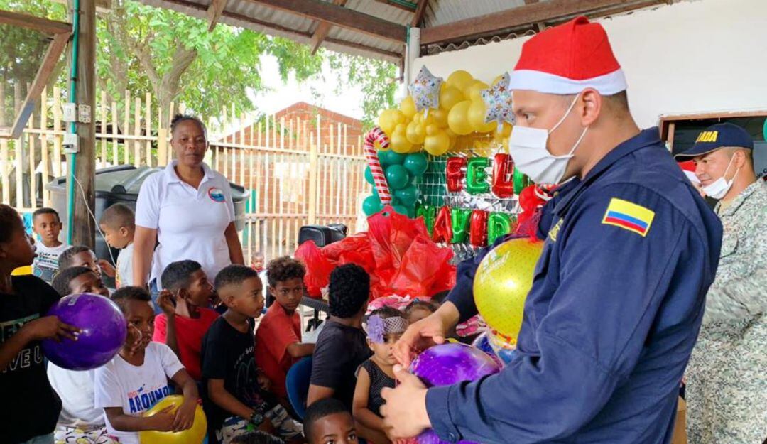 La institución y varias entidades de orden público y privado llevaron regalos a 4.000 niños de las comunidades vulnerables de la zona insular