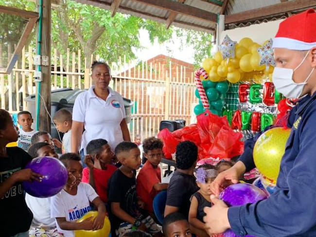 La institución y varias entidades de orden público y privado llevaron regalos a 4.000 niños de las comunidades vulnerables de la zona insular