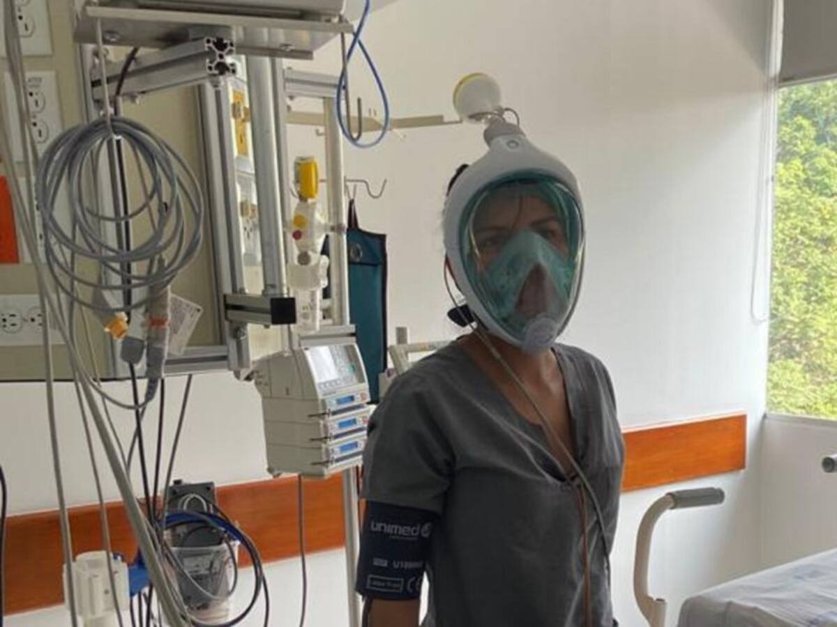 Adaptan máscara de buceo para evitar contagio del COVID-19 del sector salud
