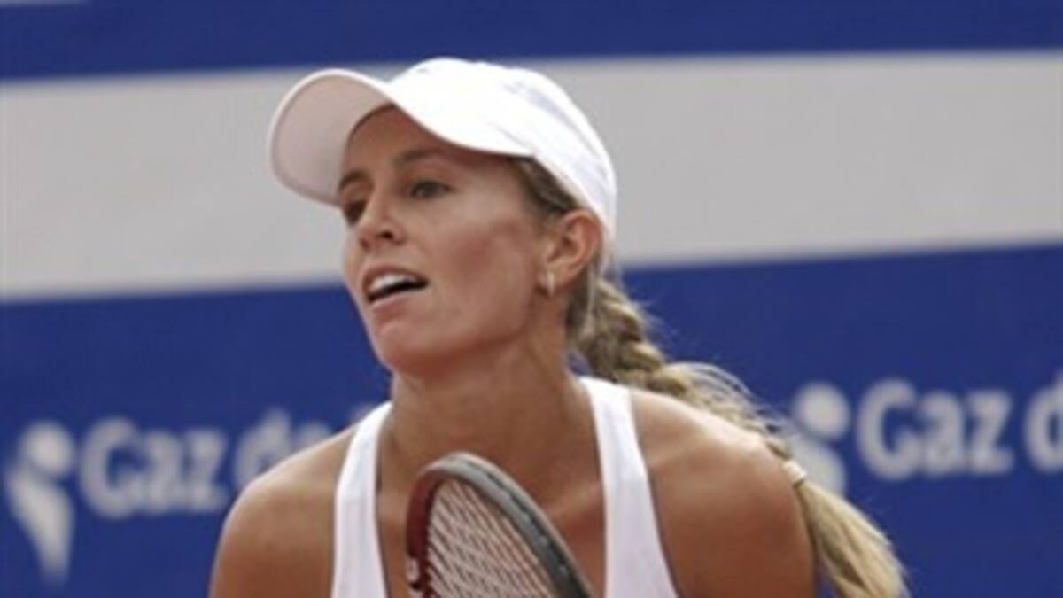 Gisela Dulko ratifica su favoritismo en la copa BBVA Colsánitas de tenis en Bogotá.