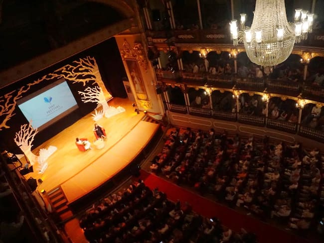 Una explosión de literatura, música e ideas, así avanza el Hay Festival Cartagena 2024