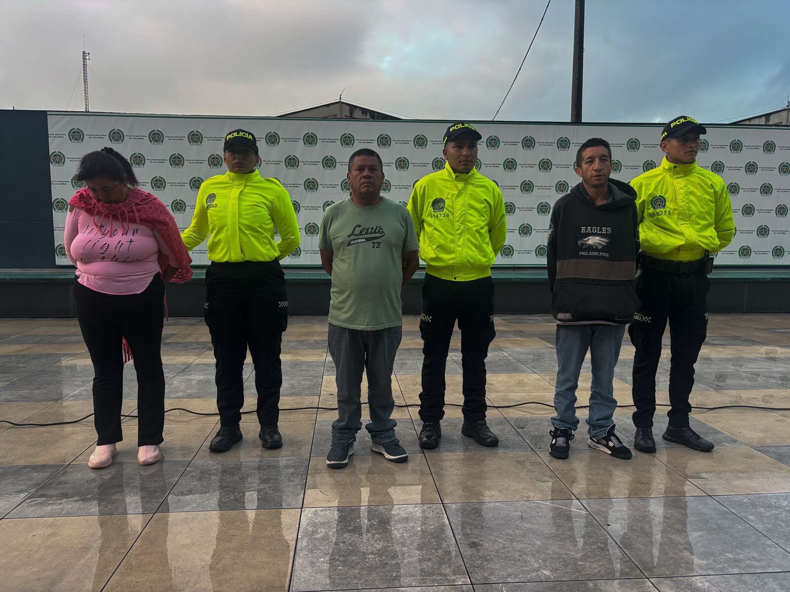 La Policía Metropolitana de Bogotá, capturó a los integrantes de la banda criminal conocida como "Los Kubelcos". Cortesía: @PoliciaBogota
