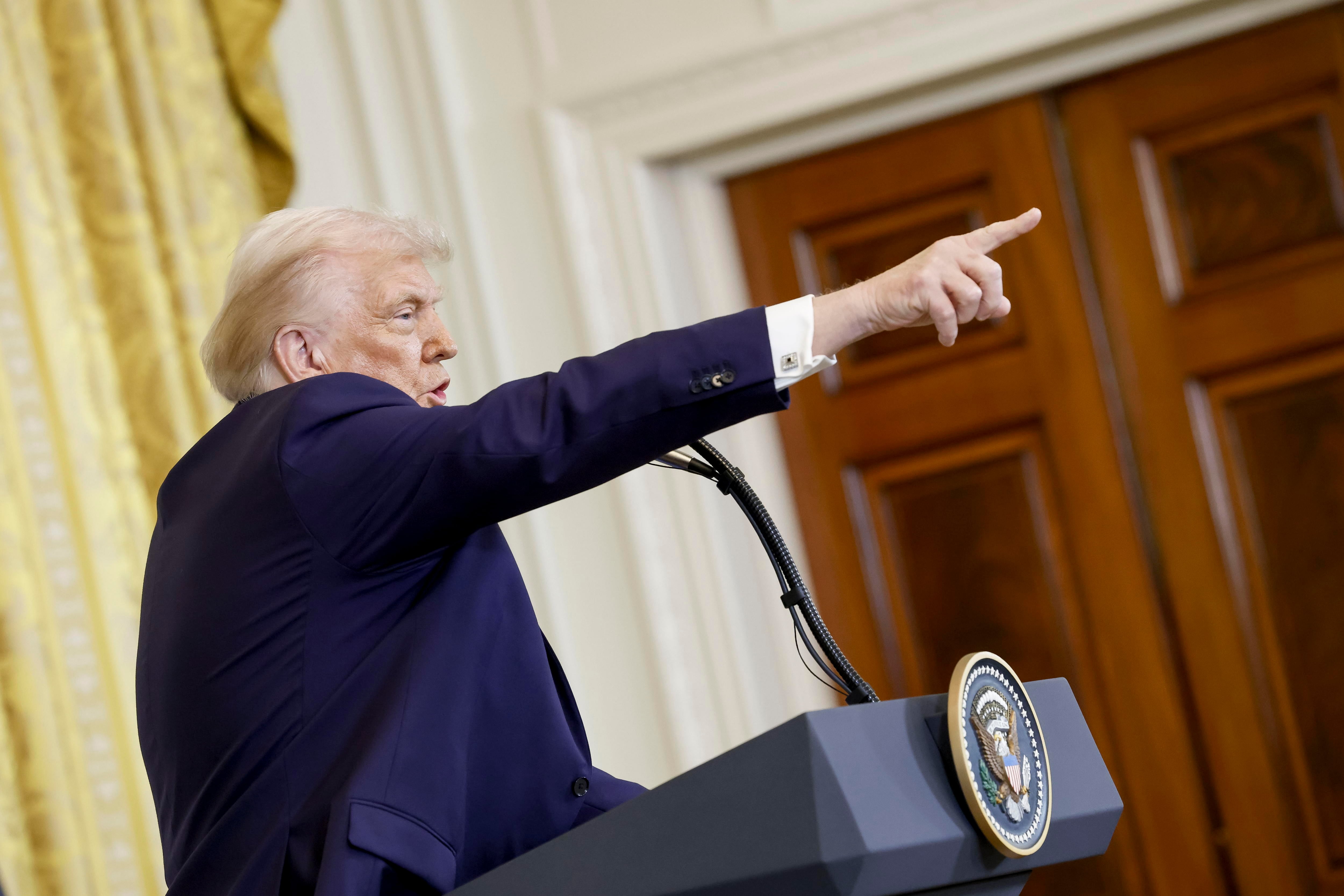 Según el mandatario estadounidense, el grupo terrorista conoce las graves consecuencias que traería no aceptar el plan de tregua que Israel ya aceptó.
EFE/EPA/SHAWN THEW / POOL