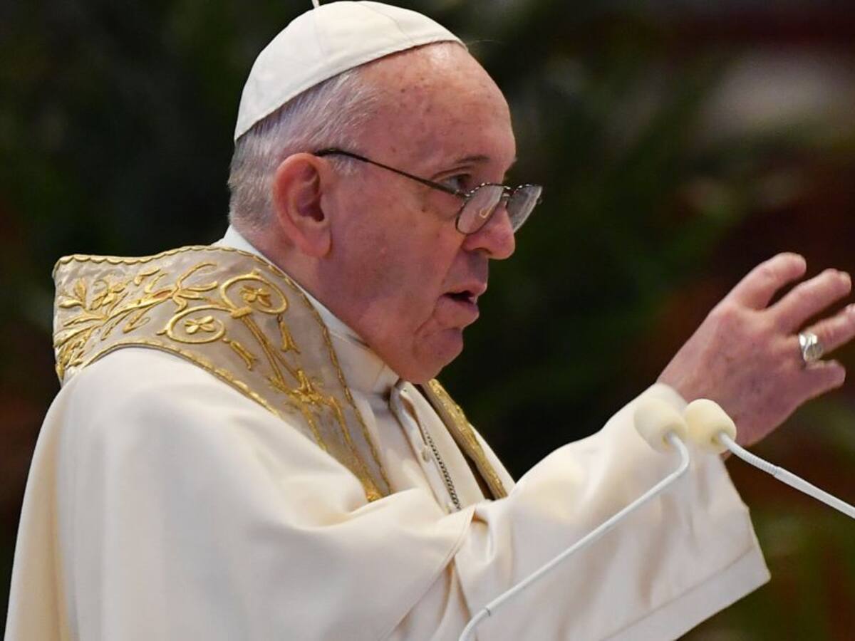 Papa insta a una tregua mundial y a perdonar la deuda de los países pobres