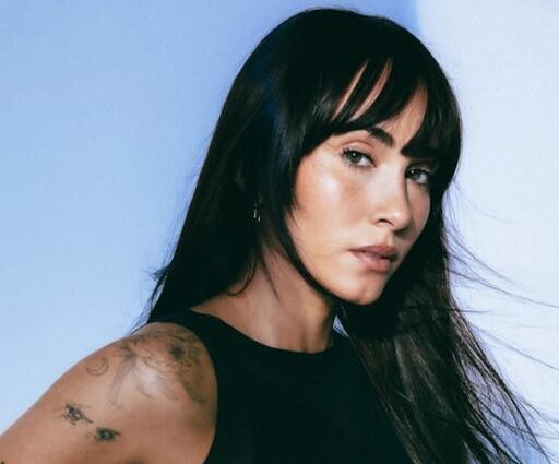 AITANA CORTESIA UNIVERSAL MUSIC CO