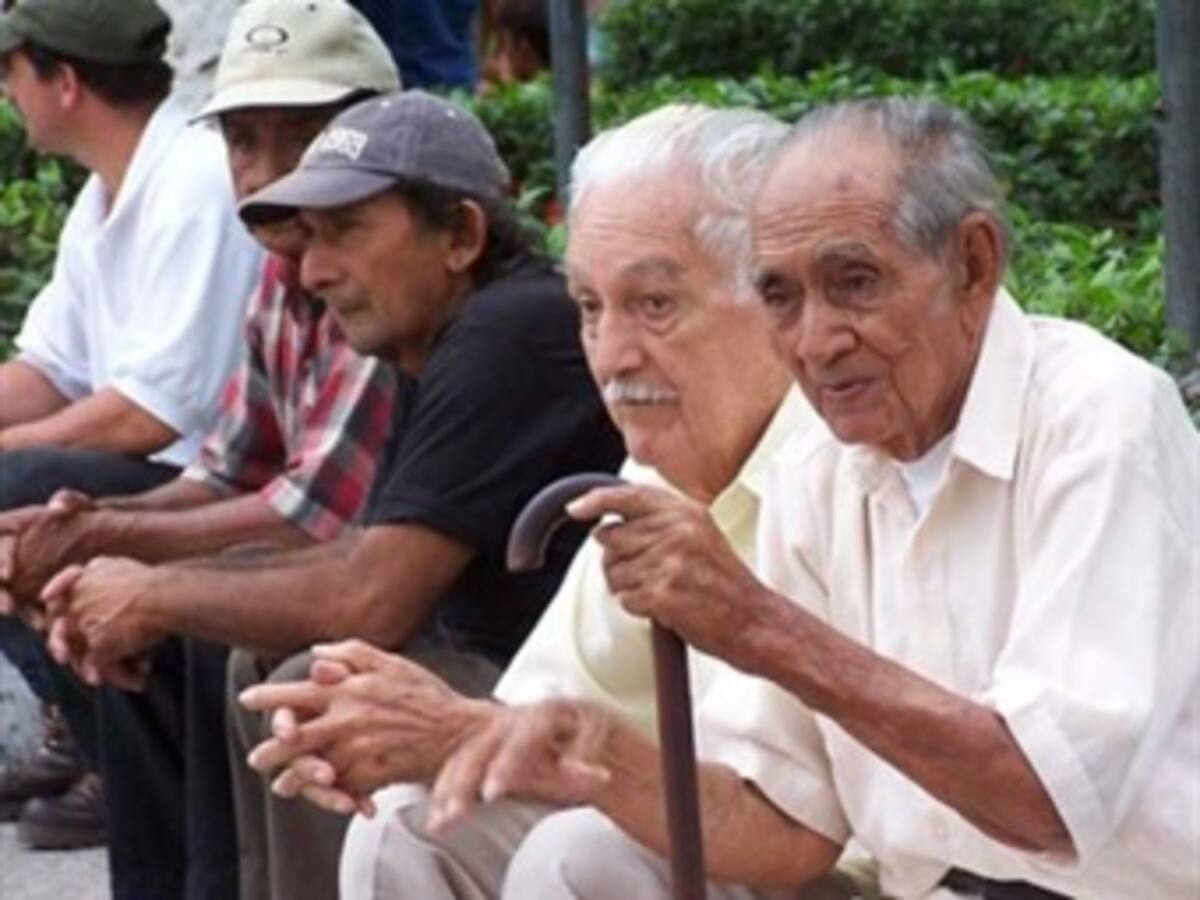 Contraloría alerta compleja situación pensional en Colombia