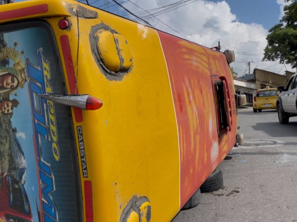 Seis heridos en accidente de un bus de la empresa Rapido Tolima en Ibagué