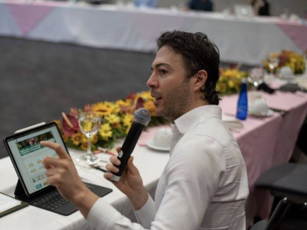 Ordenan entrega de planillas para revocatoria de alcalde Quintero