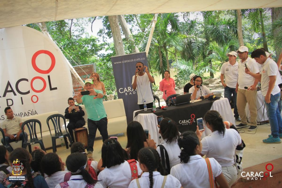 Zayder con su música contagia a los jóvenes