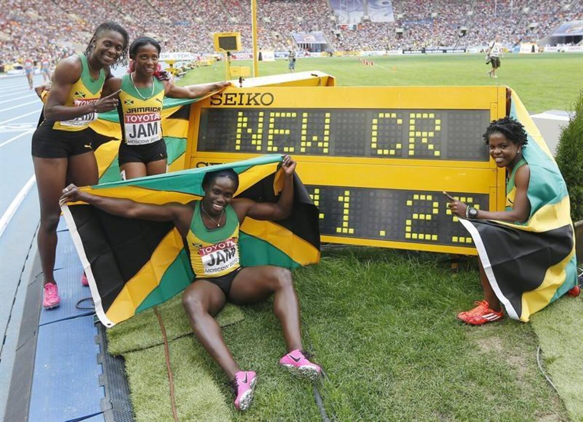 En el útlimo día el relevo femenino jamaicano del 4X100, brilló y estableció nuevo récord de campeonato.