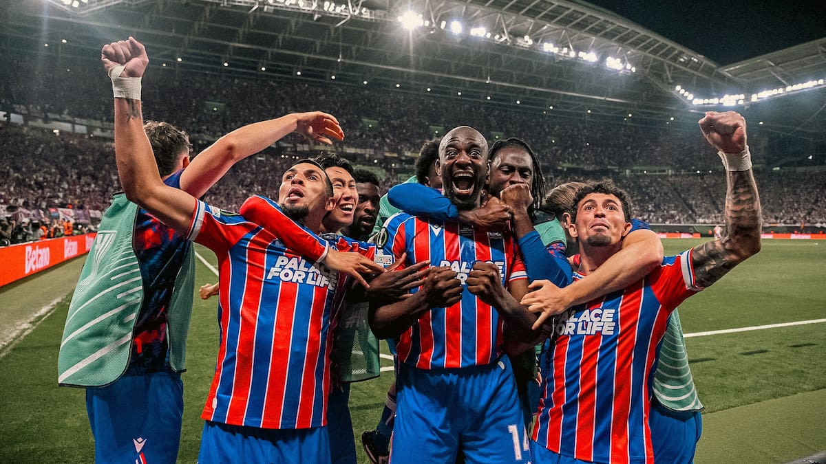Daniel Muñoz y Jefferson Lerma campeones de la Conference League con el Crystal Palace
