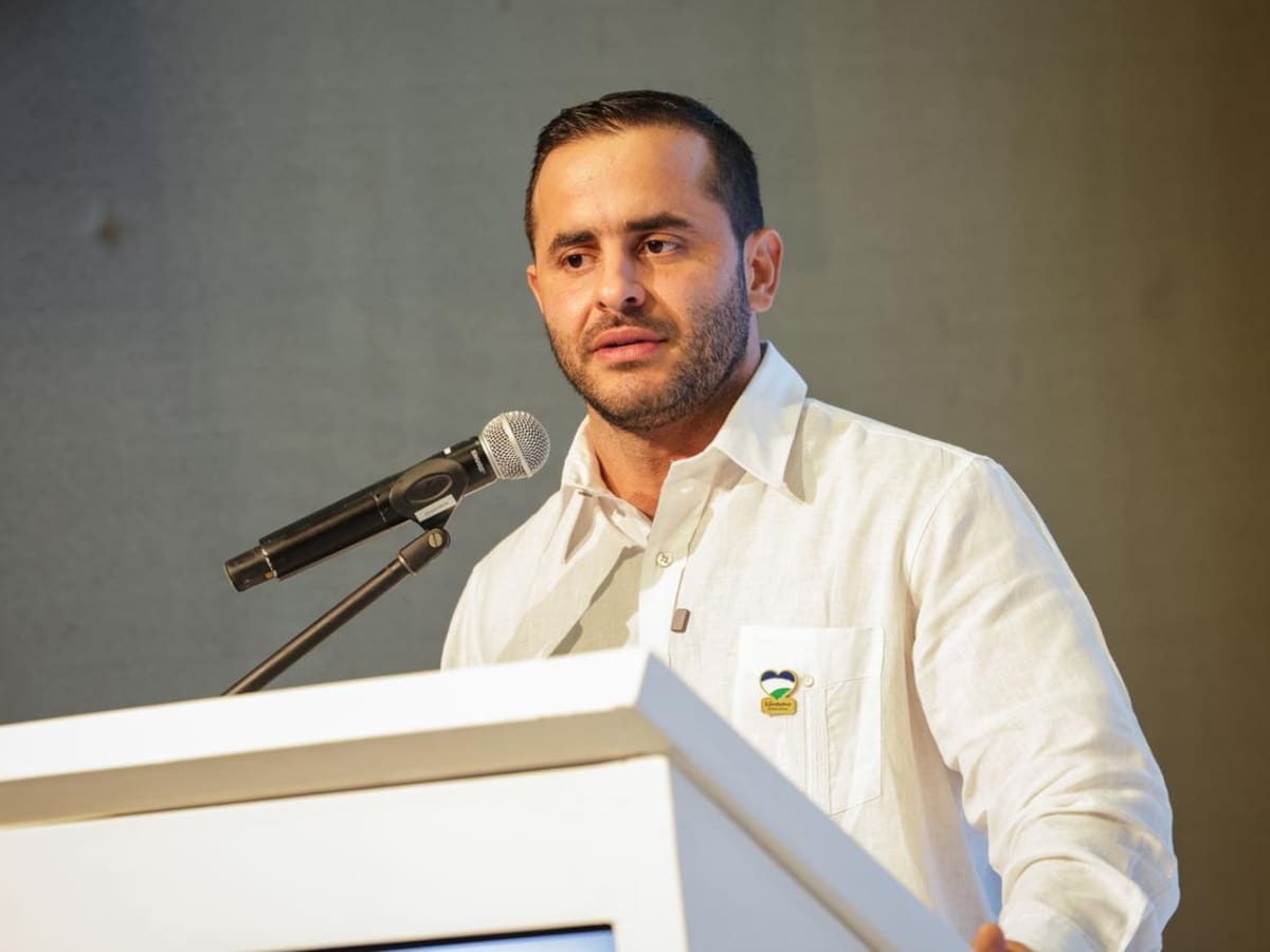 “Me tocó desfinanciar algunos proyectos”: gobernador de Córdoba tras crisis de las inundaciones