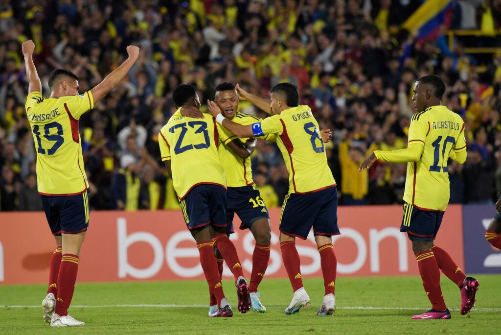 Selección Colombia celebra el gol ante Ecuador (Photo by Guillermo Legaria Schweizer/Getty Images)