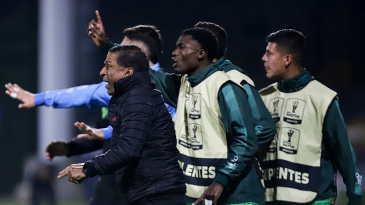 Alexis García y su enojo con el arbitraje: “Fortaleza no mereció ganar”