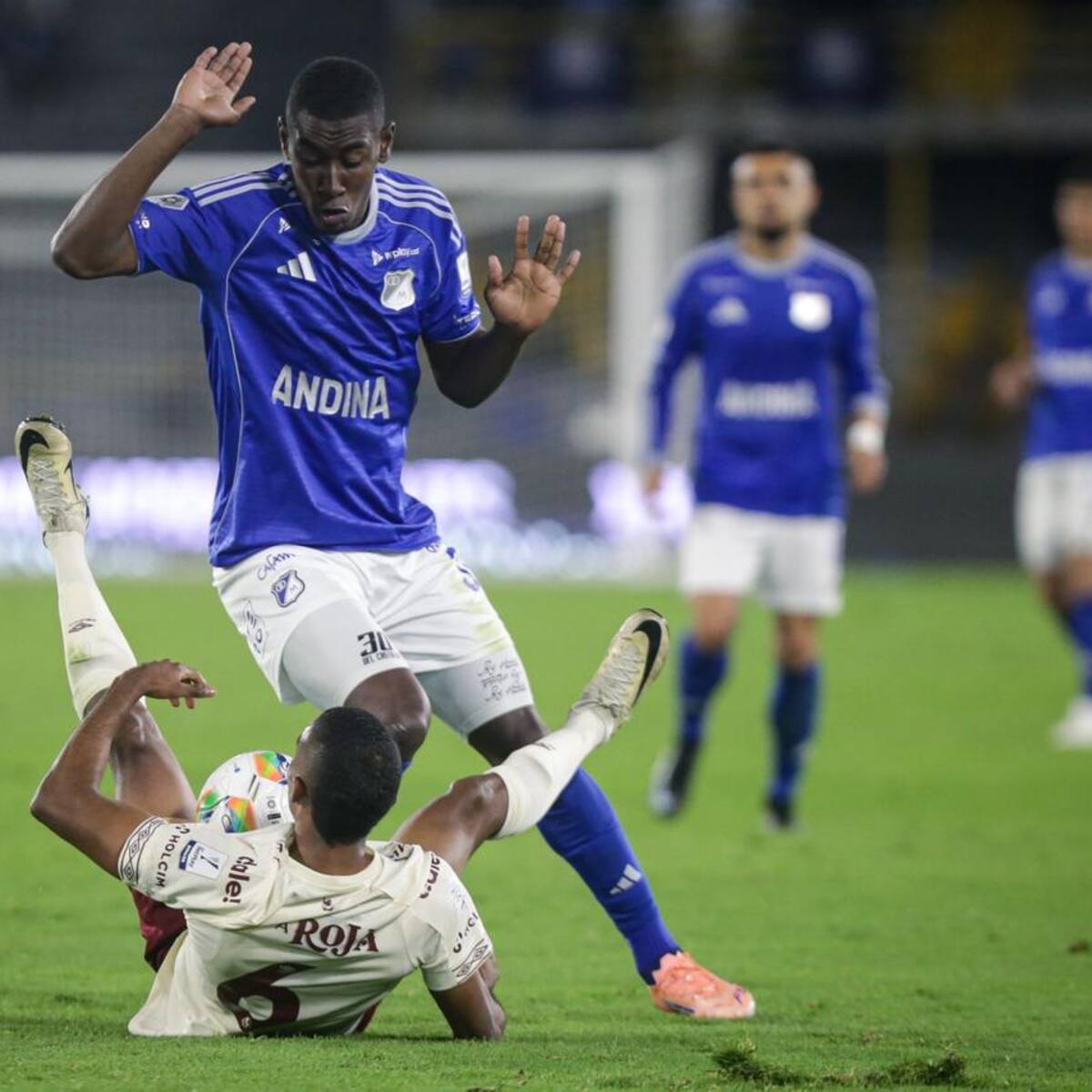 Millonarios revive y se aferra a la clasificación tras vencer a Tolima