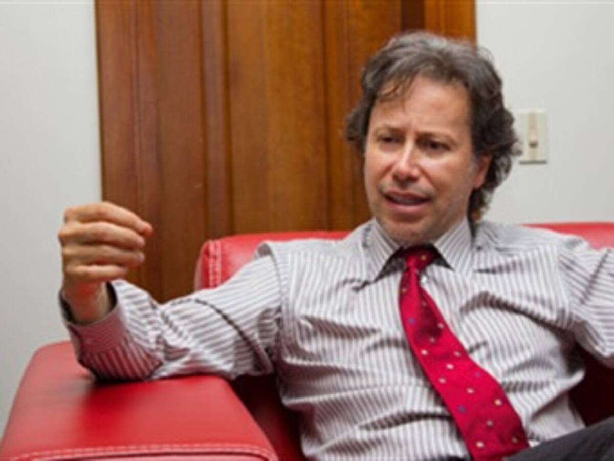 Néstor Raúl Correa está de acuerdo con eliminar los privilegios pensionales