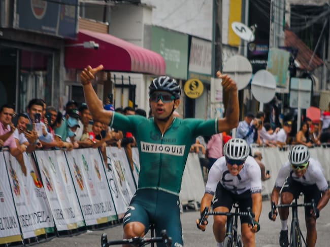El mejor huilense durante el primer día de carrera fue Juan Pablo Rojas del Team INDERHUILA.
