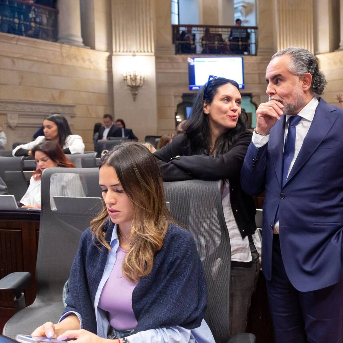 ¿Qué pasará con MinComercio y MinJusticia ante crisis Gobierno-Congreso? Ministro Benedetti responde
