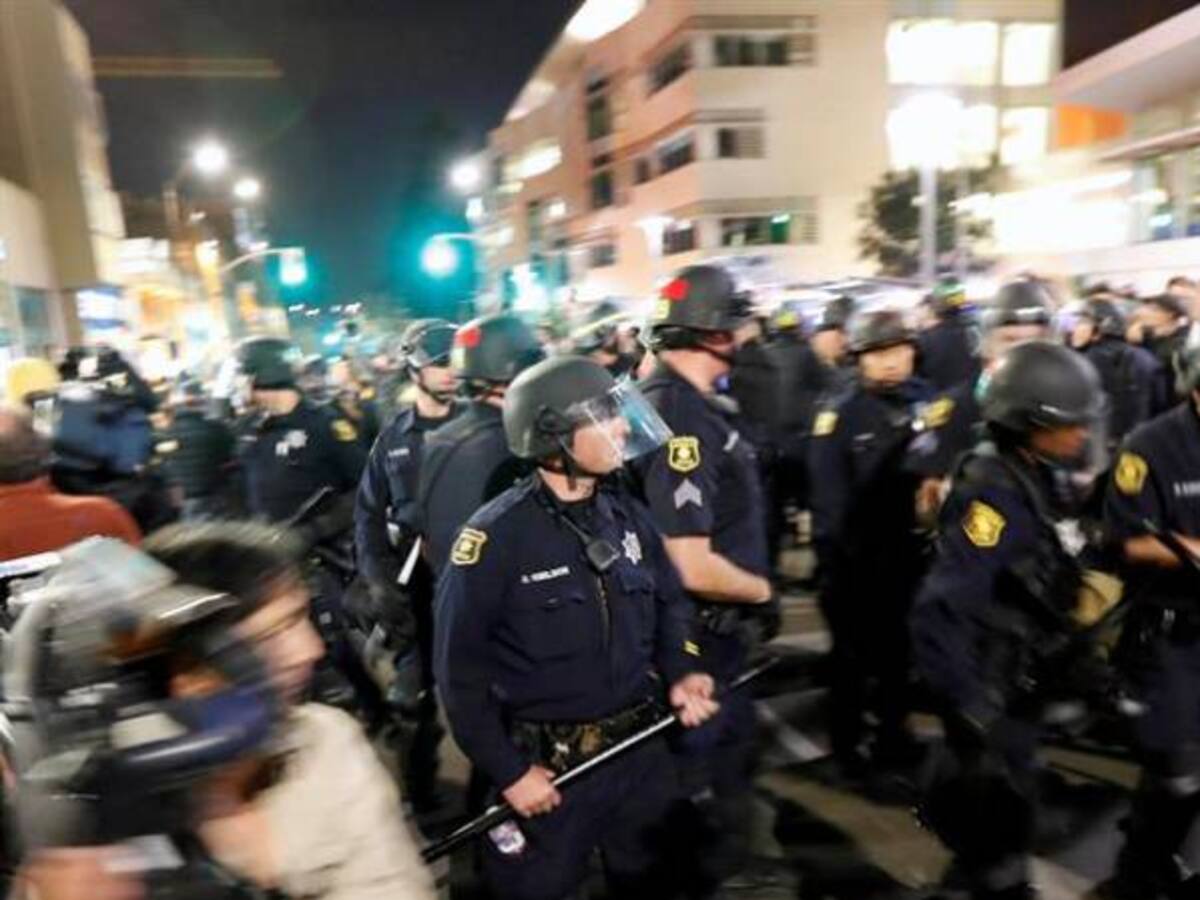 Protestas en EE.UU. por libertad de expolicía señalado de asesinato