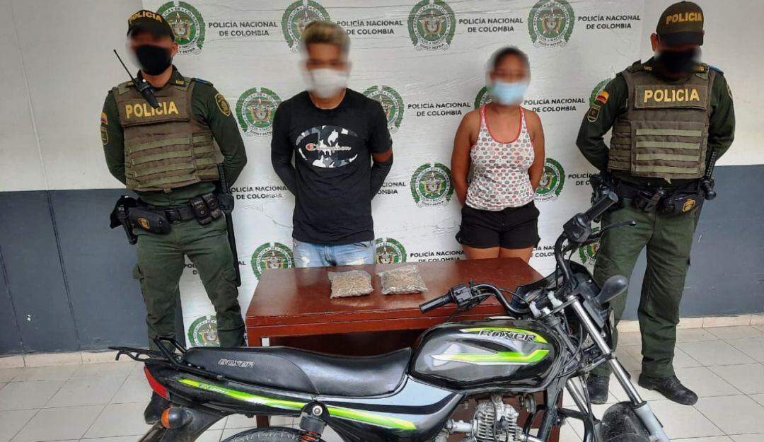 La pareja que presuntamente transportaba la droga hacia el corregimiento de Barú  