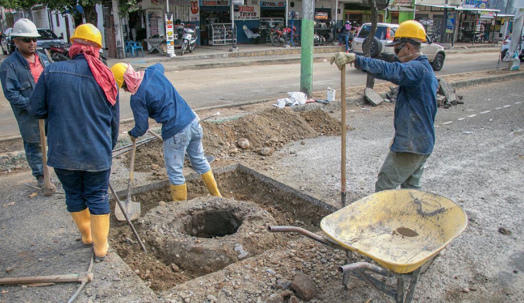 Rejillas y tapas de alcantarilla que son en hierro fundido son comercializadas en el bajo mundo de los reducidores.