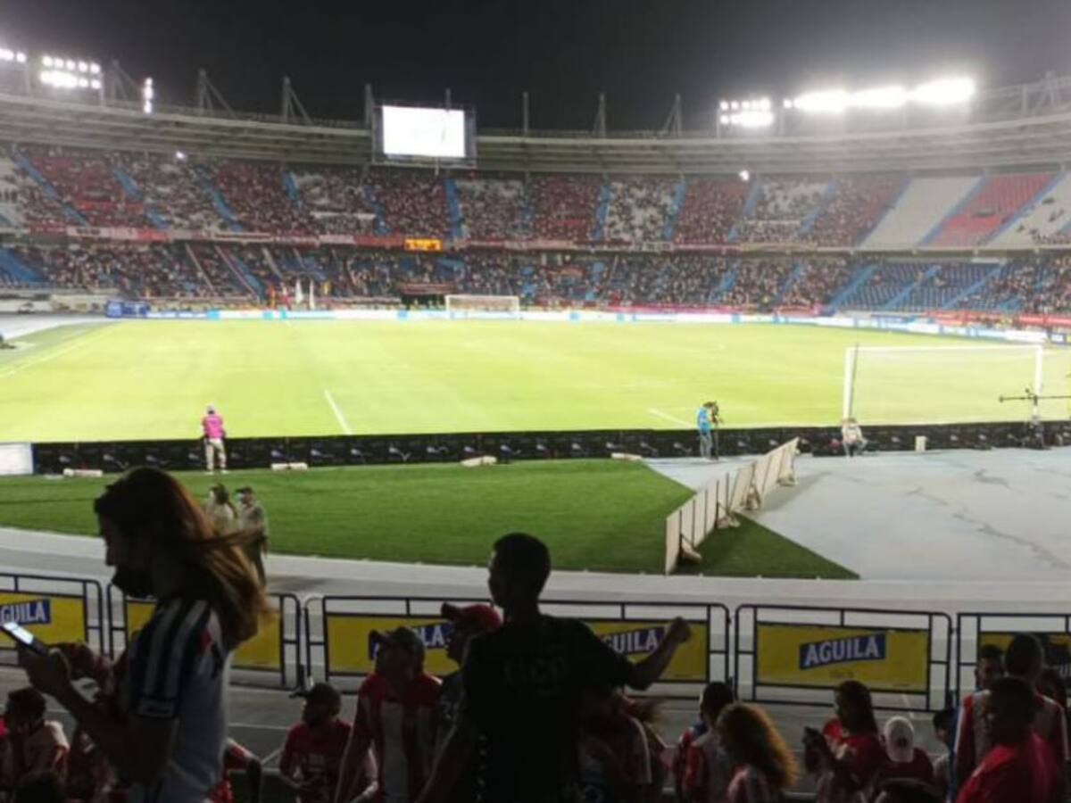 Riñas entre hinchas de Junior y América en el 'Metro' deja tres heridos