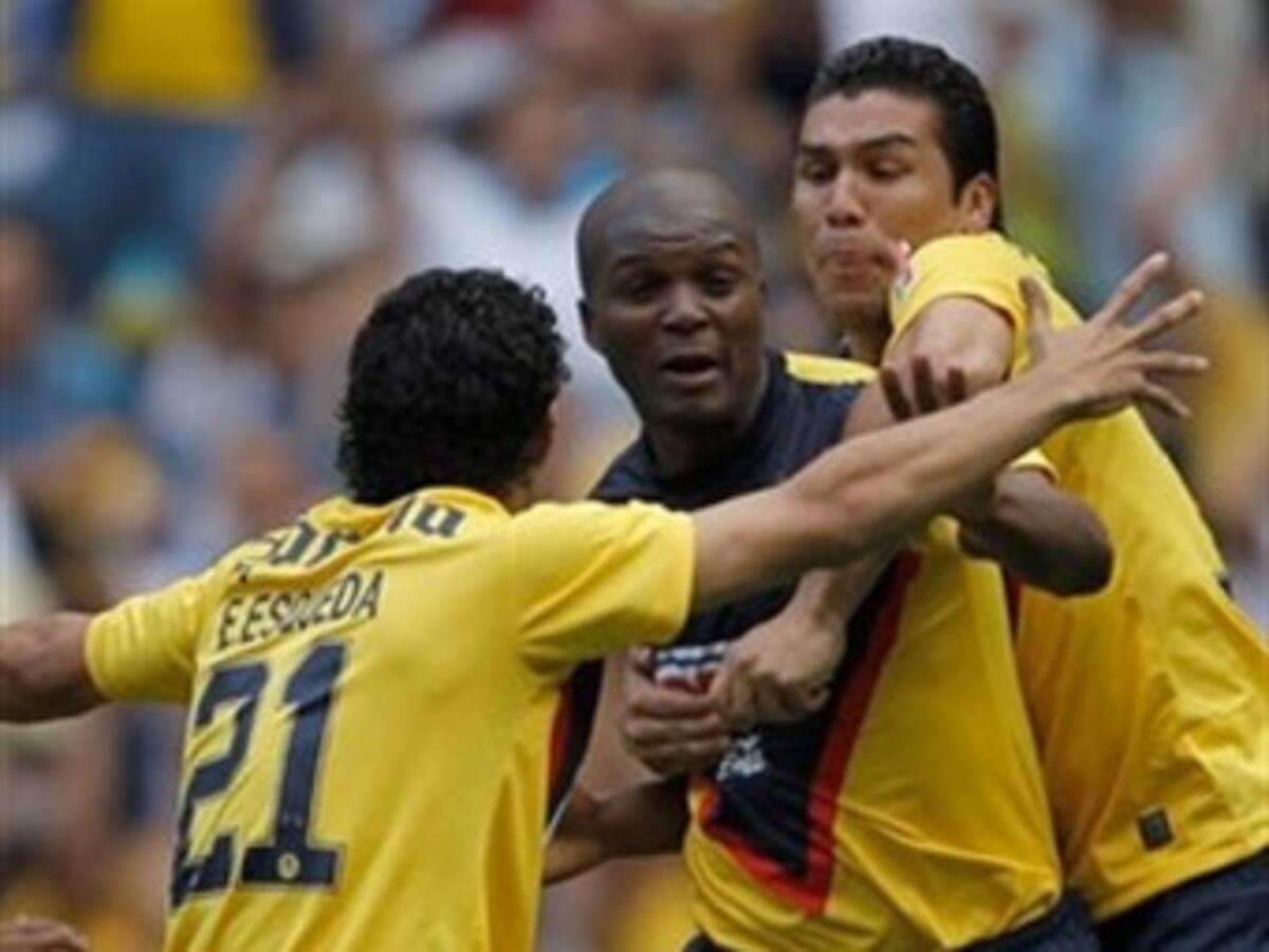 Un mes de incapacidad para Aquivaldo Mosquera