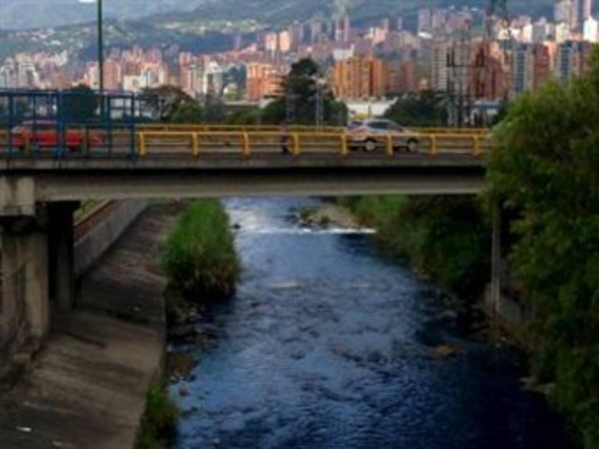 Corantioquia anuncia plan de intervención permanente del río Medellín