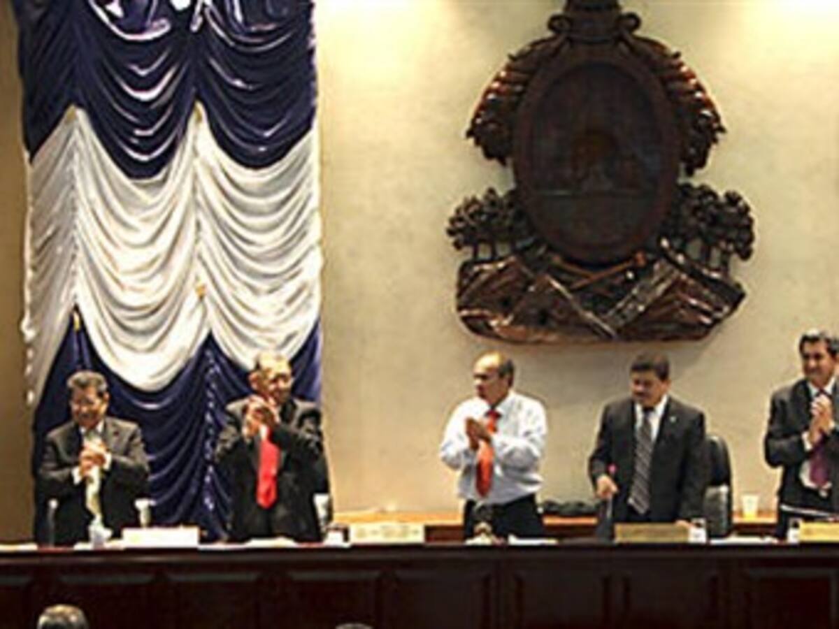 Manuel Zelaya no será restituido en la presidencia de Honduras