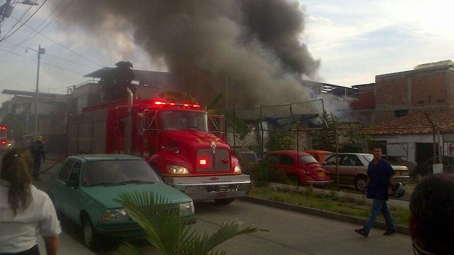 Incendio en Cali. Foto: Cortesía: Bomberos Cali