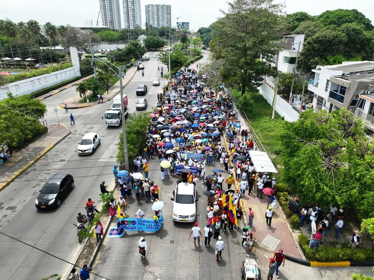 Primer día de paro en Cartagena dejó incomunicada la zona industrial y traumas en la movilidad