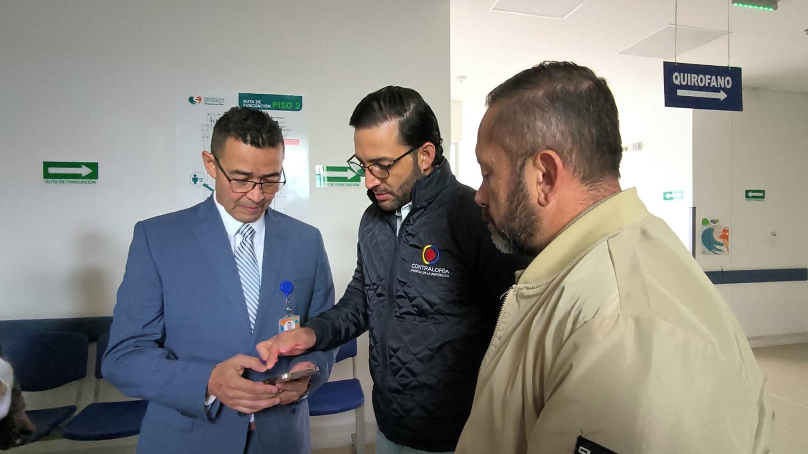 Vicecontralor Carlos Mario Zuluaga visita el Hospital Santa Mónica. Foto: IDSN