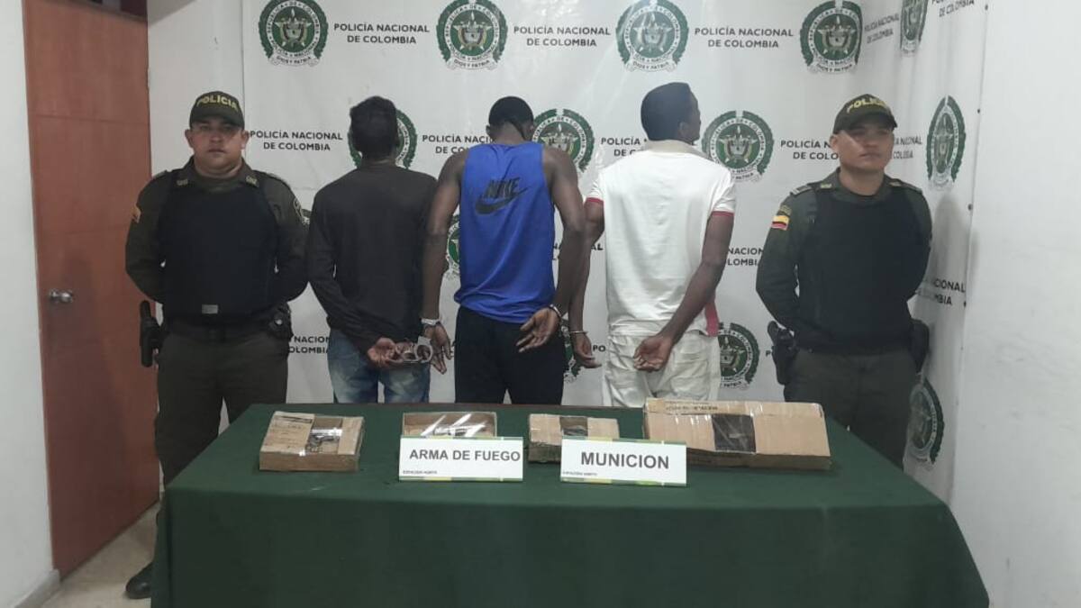 Tres hombres capturados por porte de armas y agredir policías en Bucaramanga