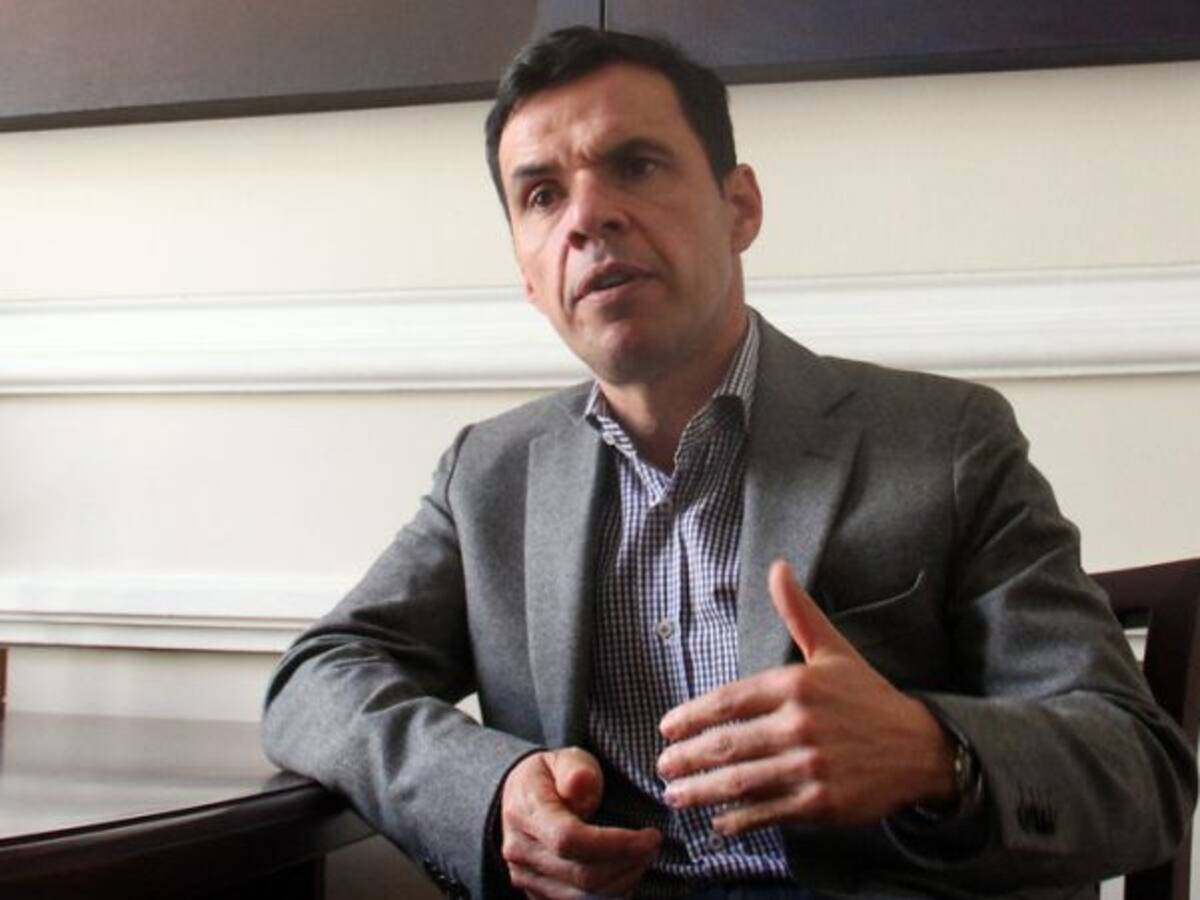 Estaré como gobernador (e) hasta cuando Santos decida: Guillermo Rivera