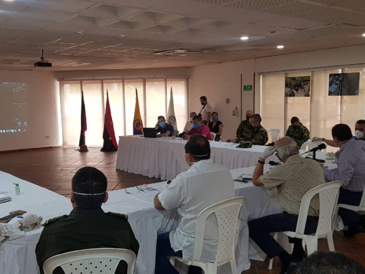Se detienen algunas actividades industriales para minimizar contaminación