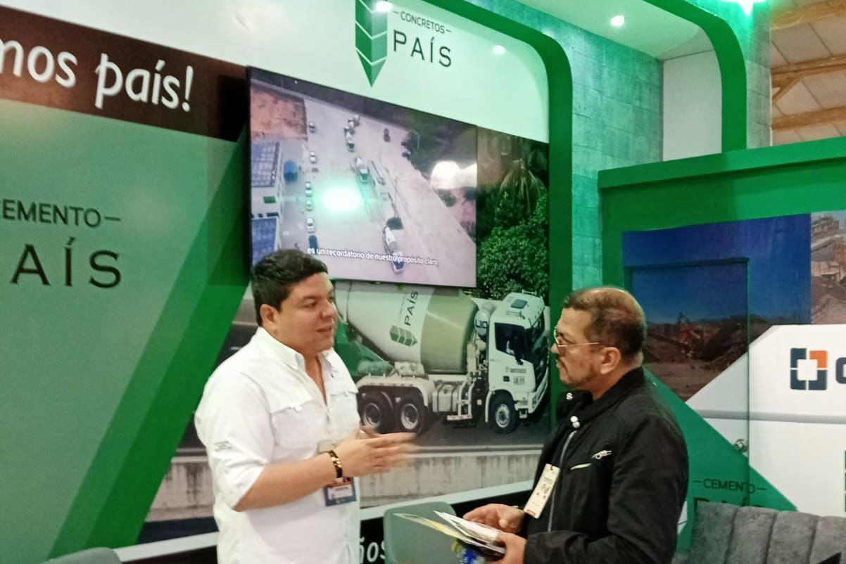 Cemento País impulsa el sector en el Gran Salón Ferretero de Bogotá
