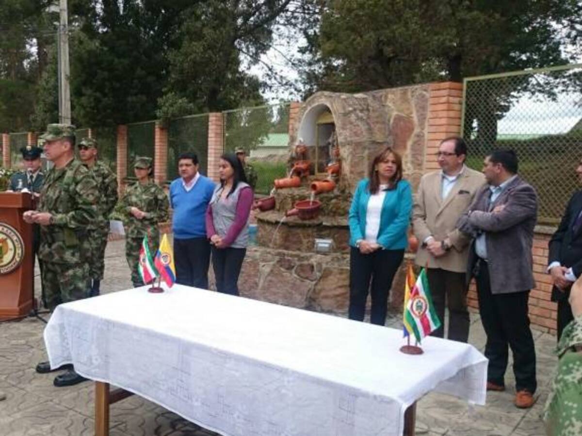 En Boyacá, víctimas del conflicto recibieron libretas militares