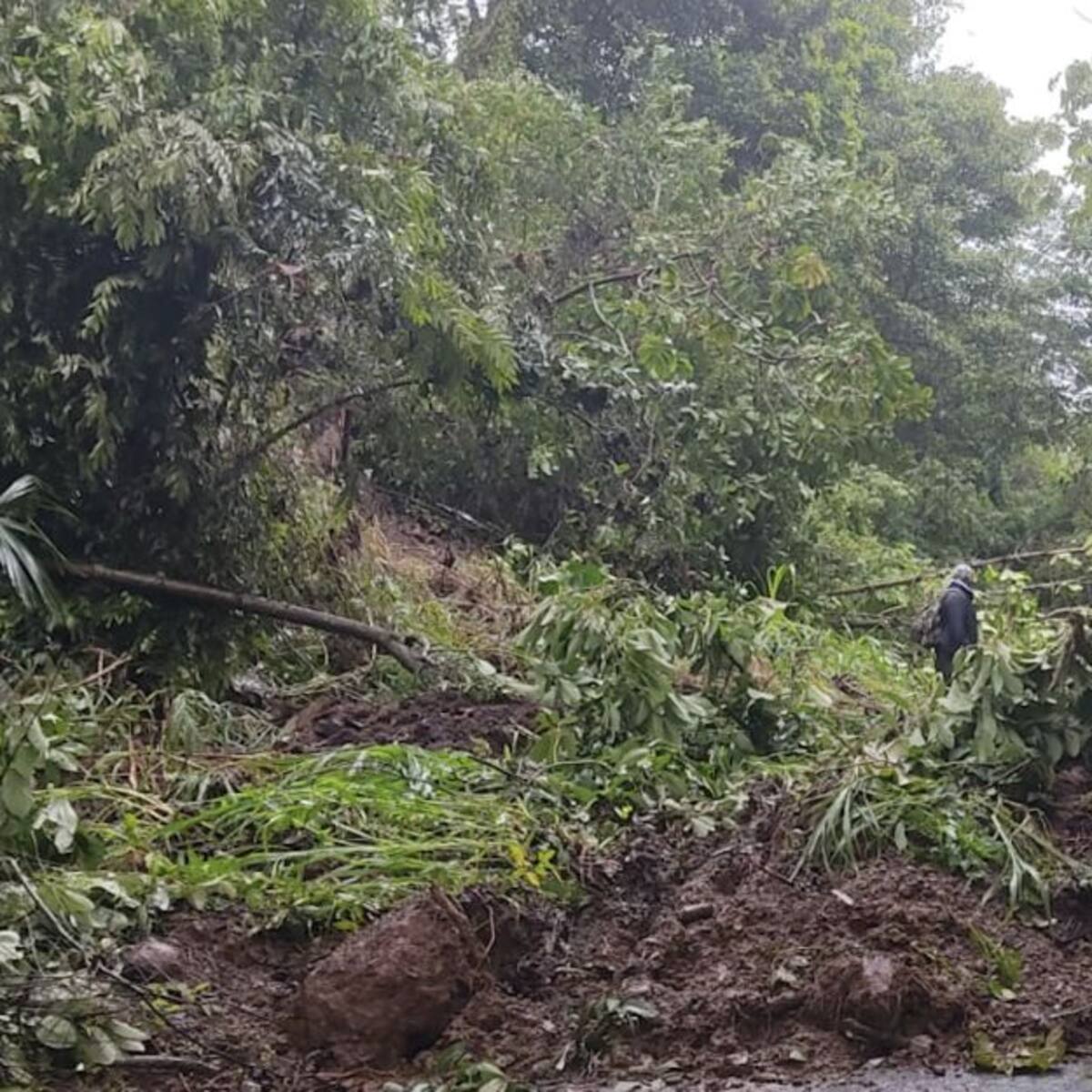 Cinco corredores viales en Antioquia están afectados por las lluvias
