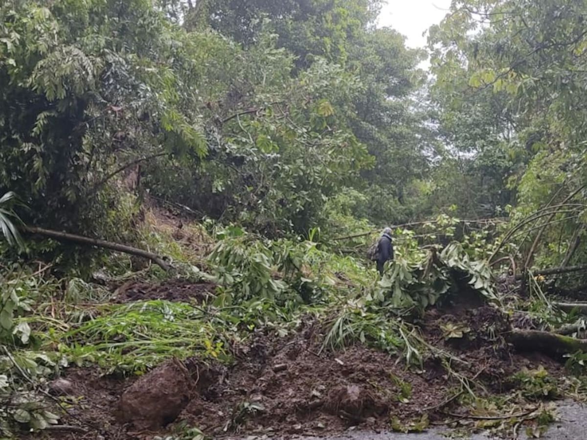 Cinco corredores viales en Antioquia están afectados por las lluvias