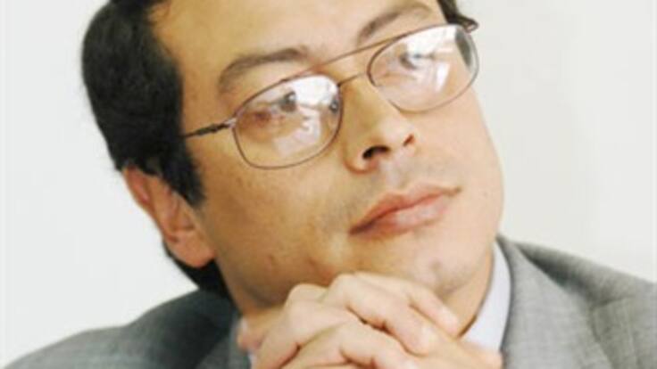 A través de Twitter el Alcalde Gustavo Petro entregó balance de su gestión en el año 2012