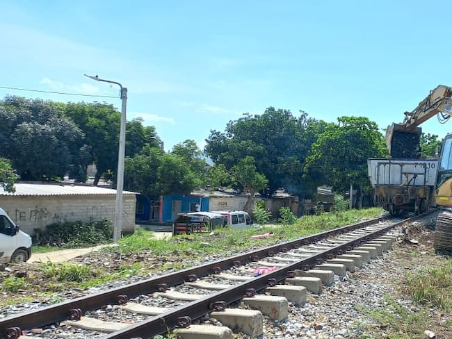 Recolectan 250 m³ de residuos, basura que afectaba la operación férrea de Santa Marta