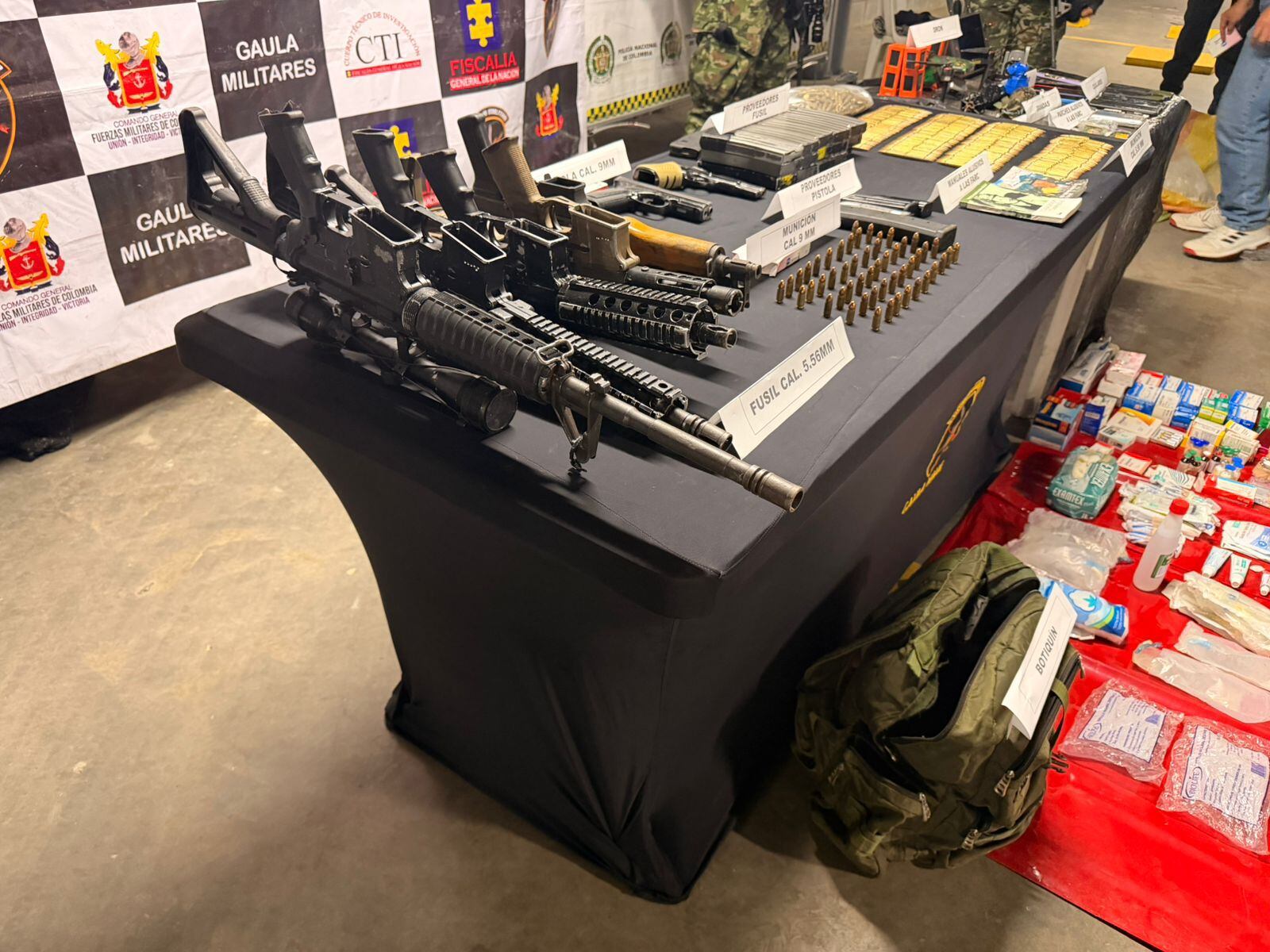 Durante el operativo incautaron material de guerra que, según las autoridades, sería utilizado para la ejecución de ataques en la región