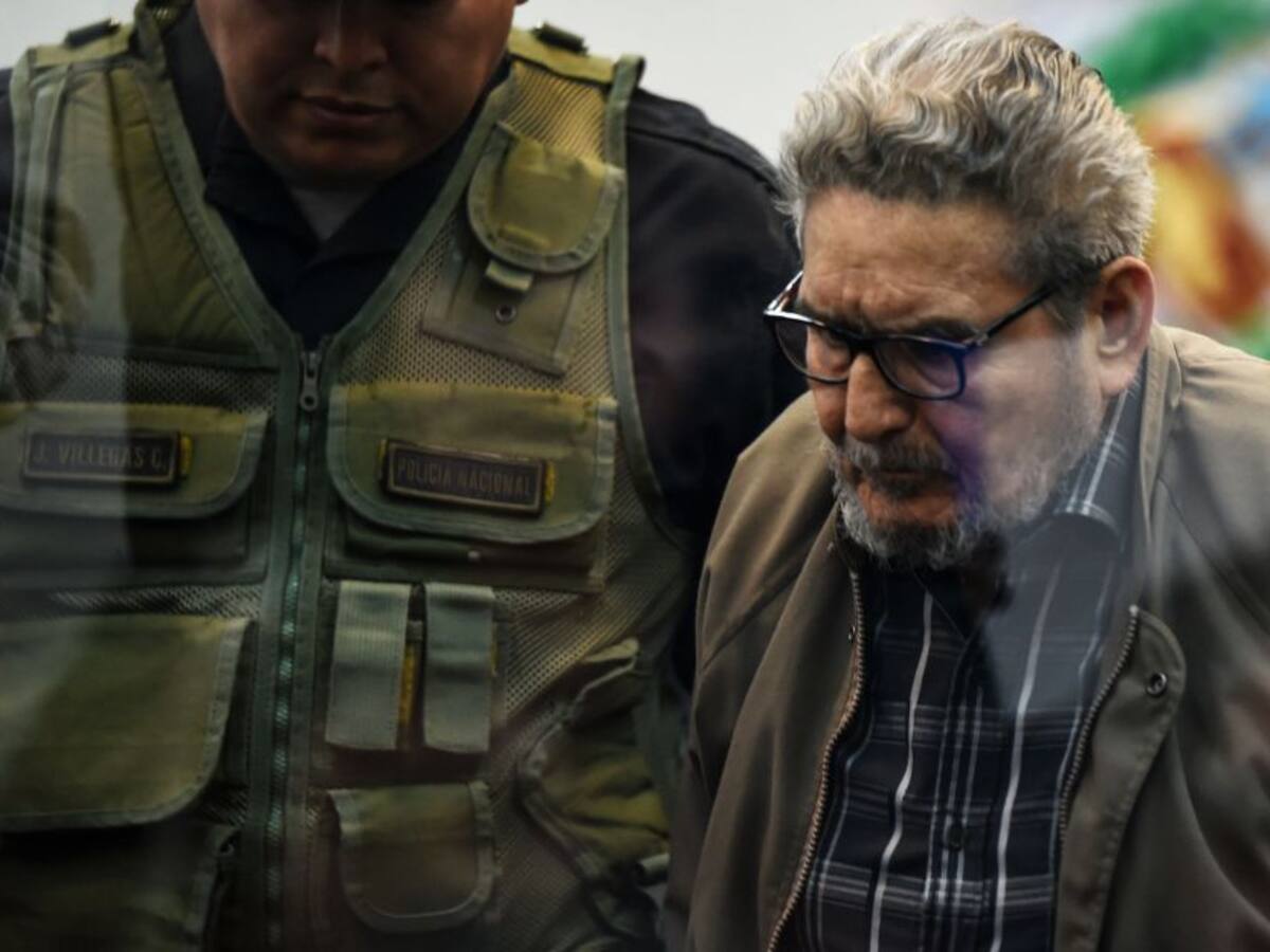 Abimael Guzmán, exlíder de Sendero Luminoso, fue trasladado a un hospital